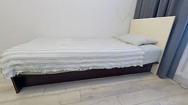 bunk bed: Односпальная кровать, Б/у, Каркас без матраса, длина - 200 см — 1