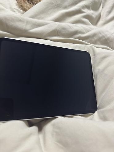 Apple iPad: Apple iPad Pro (gümüş rəng) - Pro seriyası, alüminium gövdə, Smart — 2