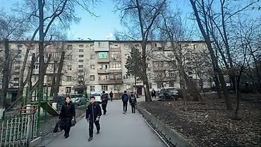 трех комнатную квартиру 8мкр: 2 комнаты, 50 м², 8 мкр Индивидуалка, 5 этаж, Свежий ремонт — 3