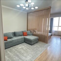 срочно продаю квартиру аламедин базар: 1 бөлмө, 53 кв. м, Элитка, 5 кабат, Дизайнердик ремонт