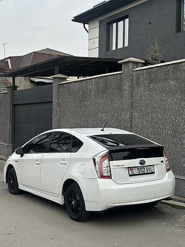 Toyota: Toyota Prius: 2013 г., 1.8 л, Вариатор, Гибрид, Хэтчбэк — 2