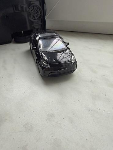 raf4 toyota: Qara rəngli die-cast oyuncaq avtomobil maketi - Korpus: metal — 1