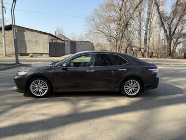 Toyota: Toyota Camry: 2018 г., 2.5 л, Вариатор, Гибрид, Седан