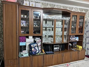 встроенные шкафы: Продается мебель Секция-стенка для гостиной под цвет ореха с витринами — 2