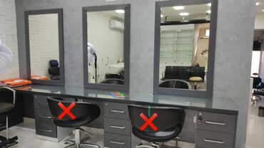 Salon masaları: İşlənmiş, Makiyaj üçün masa, Güzgülü