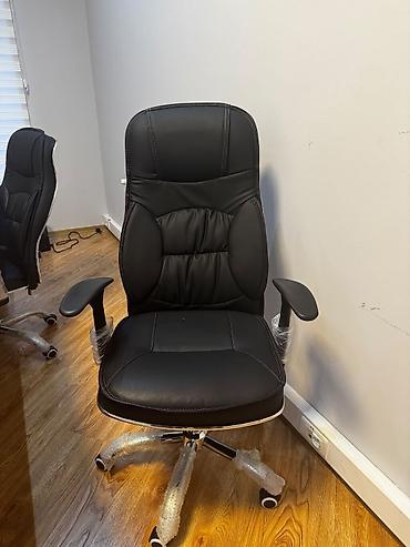 Ofis mebel dəsti YENİ Satılır 2900₼ Dəstə daxildi: masa 4 kreslo — 2