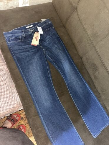deri pencekler: Levi’s qadın cinsi – 315 Shaping Bootcut - Model: Levi’s 315 Shaping
