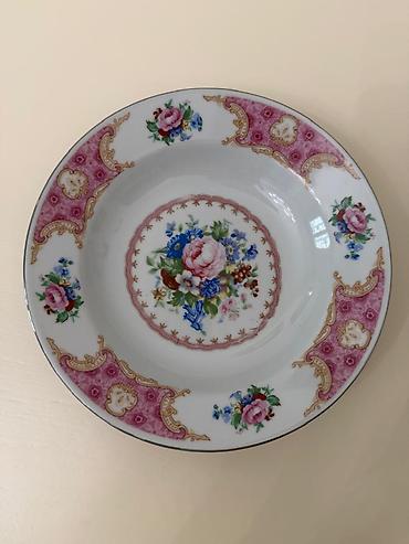 сервиз фарфор: Фарфоровый чайно-столовый сервиз с цветочным рисунком и розовым — 6