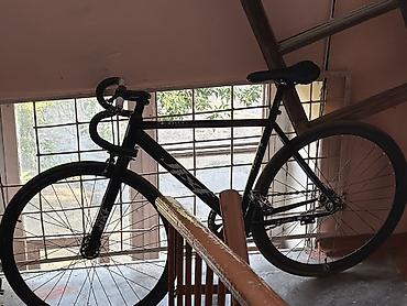 fixed: Фикс-байк (fixed gear) дорожного типа. - Рама: стальная, классическая — 1