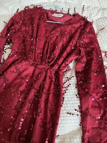 бордовое платье рубашка: Вечернее платье, Длинная модель, С рукавами, С пайетками