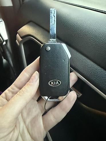 Складной ключ-брелок для автомобилей Kia. Подходит для автомобилей