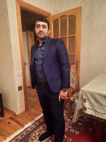 Водители грузового транспорта: Salam adım Behruz yas30 sexsi sürücü işi axdariram aileliyem bakini