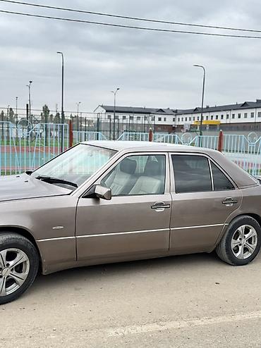 подушки на двигатель на мерседес w 140 1996 год 5куб объем бензин: Mercedes-Benz W124: 1990 г., 2.3 л, Механика, Газ, Седан — 3