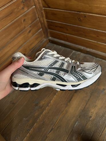 asics кроссовки: ASICS GEL KAYANO-14 Yeni və gutulu (2-3 dəfə geyinilib) Endirim — 2