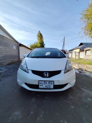 продаю волво: Honda Fit: 2008 г., 1.5 л, Вариатор, Бензин, Хэтчбэк