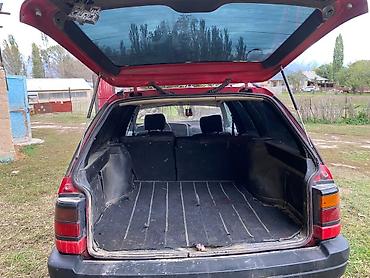 авто грузовые: Volkswagen Passat Variant: 1993 г., Универсал — 5