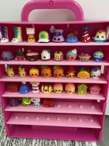 детские бу игрушки: Продаем Шопкинс + комод для них 
1000 все вместе