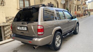 Nissan: Nissan Pathfinder: 3.5 l | Ofrouder/SUV — 7