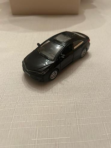 jeep wj: Jeep Grand Cherokee metal maşın modeli - Miqyas: təxmini 1:32 — 9