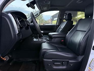 Toyota: Toyota Sequoia: 2020 г., Автомат, Бензин, Внедорожник — 3