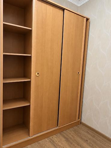 Шкафы: Спальный гарнитур.Шкаф-купе из ЛДСП в тёплом оттенке дерева. Две — 1