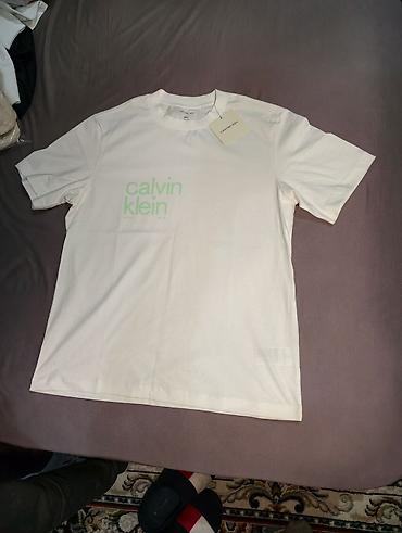 трусы calvin klein: Мужская футболка, S, Calvin Klein, Новый, цвет - Белый, Бесплатная доставка — 2