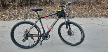 Велосипеды: Срочно продаю фирменный велосипед trinx М136 алюминиевая нужно
