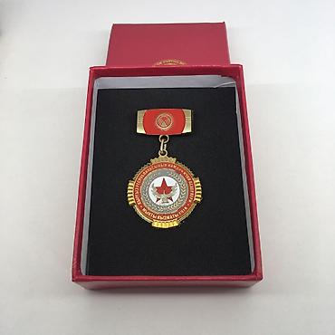 кожаные чехлы: Изготовление футляров, коробочек для медалей и значков!!! Производство — 3