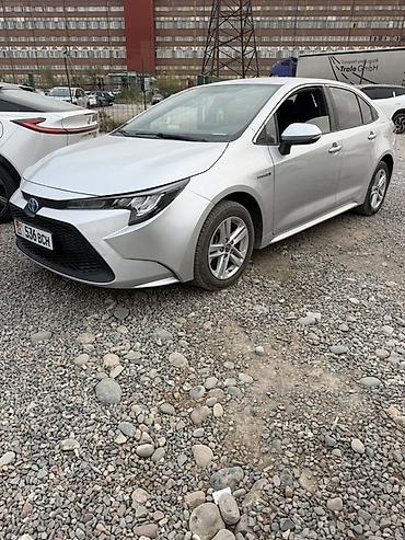 Toyota: Toyota Corolla: 2020 г., 1.8 л, Вариатор, Гибрид, Седан — 2