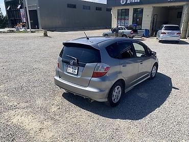 хунчи авто: Honda Fit: 2010 г., 1.5 л, Автомат, Бензин, Хэтчбэк — 4