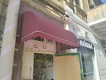 Ev və bağ: Bordo rəngli vitrin/tampon örtüyü (tent) - Forma: yarımdairəvi-kubba — 3