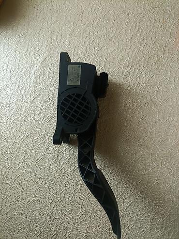 qaz pedal: Elektron qaz pedalı (accelerator pedal assembly) - Marka/model: Bosch — 3