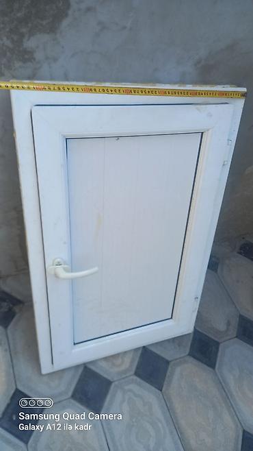 plastik: Ağ rəngli PVC materialdan kiçik qapı/pəncərə çərçivəsi — 2