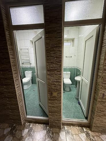 Həyət evləri və villaların satışı: Şəhər daxili dar küçədə yerləşən həyət evi. Xüsusiyyətlər: - — 8