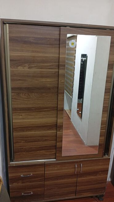 химчистка мебели: Гардеробный шкаф