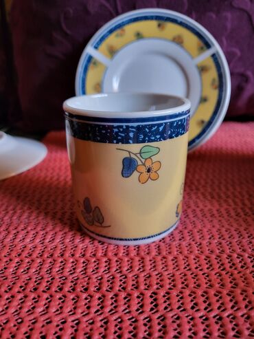 Kuhinjski setovi: Soljice nove porcelanske za kafu. Soljice komada 6 u ceni,kutija — 8