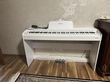 piano satilir: Elektron pianino. 700azn. alinib istifade edilmeyib. alış qiymet — 1