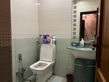 Köhnə tikili: Bakı, Yeni Günəşli Massiv A, 3 otaqlı, Köhnə tikili, 70 kv. m — 11