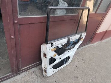 Auto delovi: Vrata zadnja desna Lada 2104 Karavan(bela)ZD3. Skinuta sa rastavljenog — 8