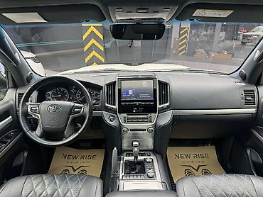 Toyota: Toyota Land Cruiser: 2018 г., 4.6 л, Автомат, Бензин, Внедорожник — 7