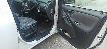 витз: Toyota Vitz: 2003 г., 1.3 л, Вариатор, Бензин, Хэтчбэк — 7