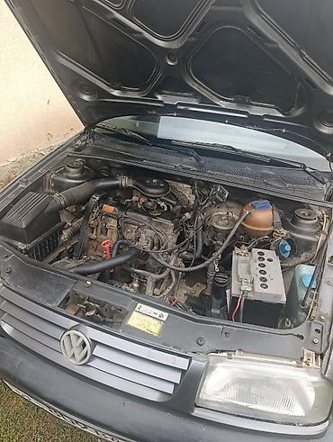 Продажа авто: Volkswagen Vento: 1994 г., 1.8 л, Механика, Бензин, Седан — 3