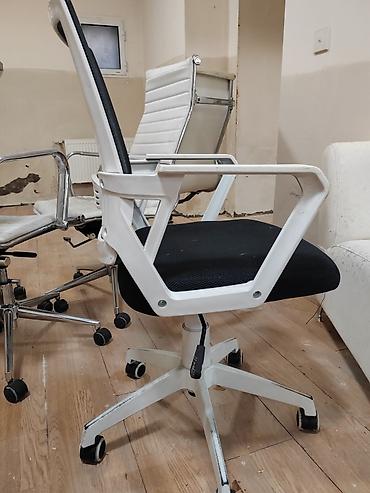 molbert nədir: Mesh arxalı ofis kreslosu. Müasir dizayna malikdir və həm ofis, həm də — 2