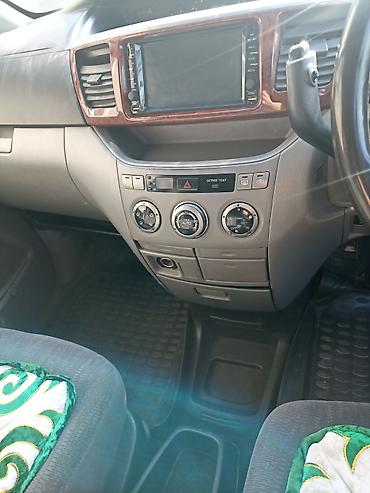 Toyota: Toyota Noah: 2003 г., 2 л, Автомат, Бензин, Минивэн — 6