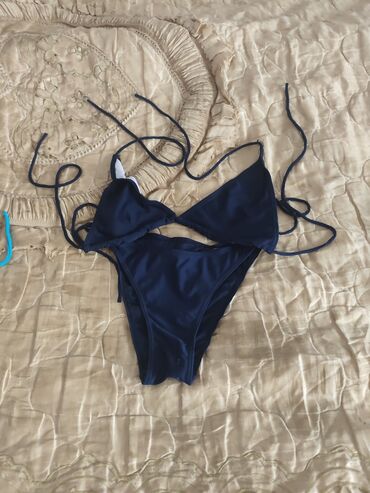 женские спортивные костюмы на флисе: Ayrı ayrı 1 ədədi 15 AZN İki ədəd 30azn iki hissəli bikini dəsti çox