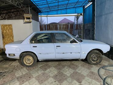 авто разбор субару: BMW 3 series: 1986 г., 2.5 л, Механика, Бензин, Седан