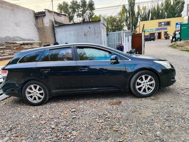 Toyota: Toyota Avensis: 2009 г., 1.8 л, Механика, Бензин, Седан