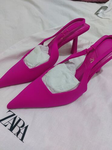 женские вечерние туфли: Туфли Stuart Weitzman, 36, цвет - Розовый