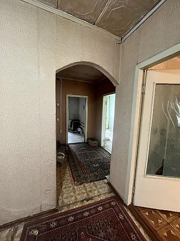 1: 3 комнаты, 83 м², 1 этаж, Старый ремонт — 1