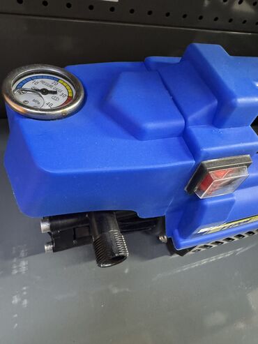 Мойки высокого давления: Мойка высокого давления фирмы: Spark качество: высокое в комплекте — 4